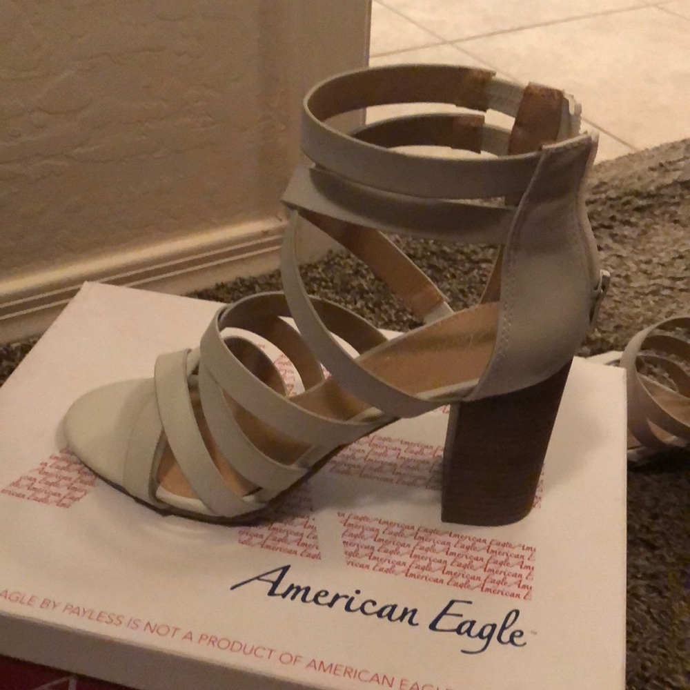 American Eagle heels